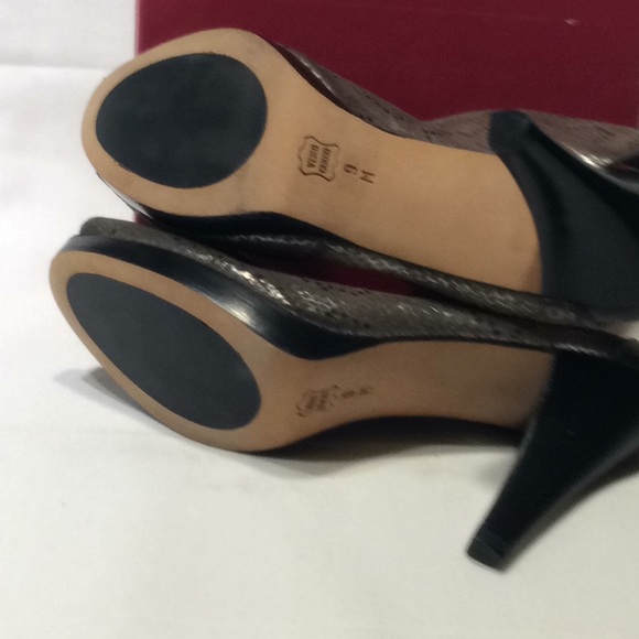 VANELI Plaza Silver Print Heels - Picture 4 of 7